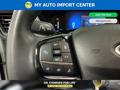 Used 2025 Ford Escape SE FWD image 16