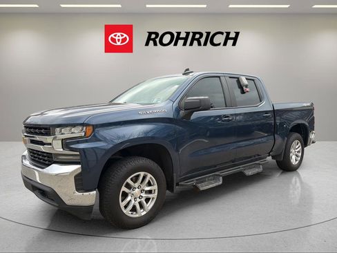 Used 2020 Chevrolet Silverado 1500 LT w/ LT Value Package image 1