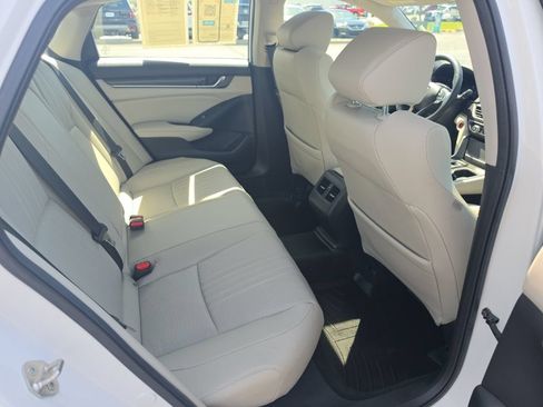 Used 2019 Honda Accord Touring image 31