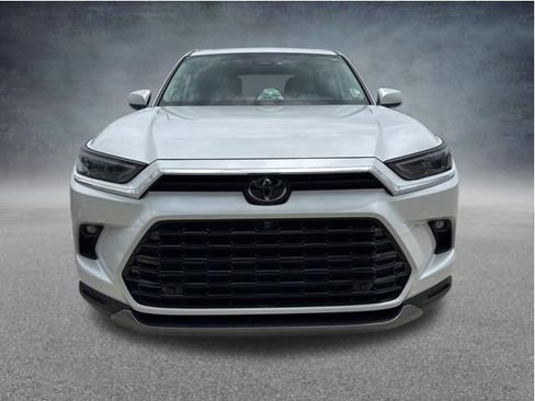 Used 2025 Toyota Grand Highlander AWD Hybrid image 2