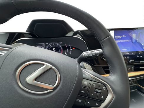 Used 2025 Lexus NX 250 FWD w/ Cold Area Package image 42