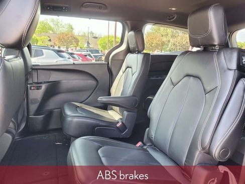 Used 2023 Chrysler Pacifica Touring-L w/ S Appearance Package AWD/4WD image 34