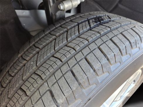 New 2025 Jeep Grand Cherokee Laredo X w/ Luxury Tech Group I image 33