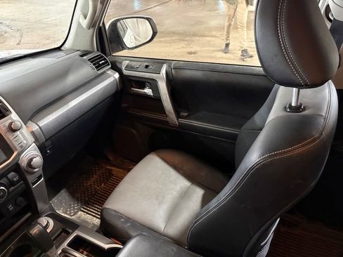 Used 2017 Toyota 4Runner SR5 Premium image 22