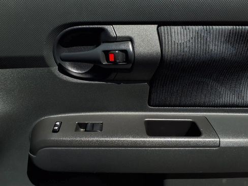 Used 2012 Scion xB FWD image 22