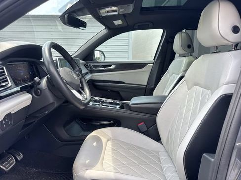 Used 2024 Volkswagen Atlas Cross Sport SEL Premium R-Line AWD/4WD image 13