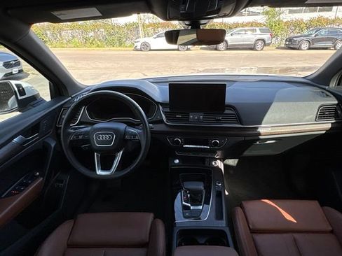 Used 2025 Audi Q5 e Premium AWD/4WD image 16