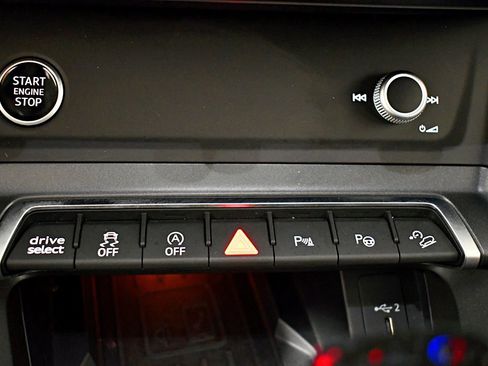 Used 2021 Audi Q3 2.0T Premium Plus w/ Premium Plus Package image 32