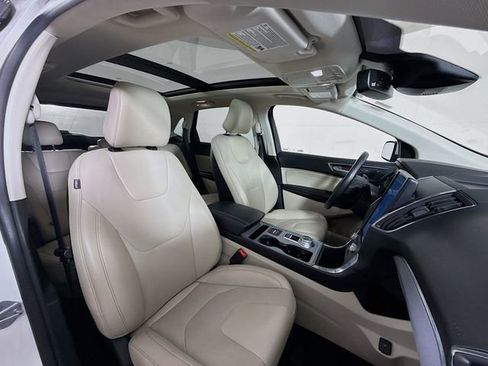 Used 2022 Ford Edge Titanium w/ Equipment Group 301A AWD/4WD image 30