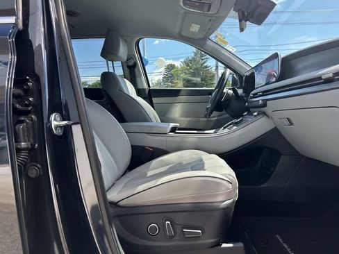 Used 2023 Hyundai Palisade SEL AWD/4WD image 16