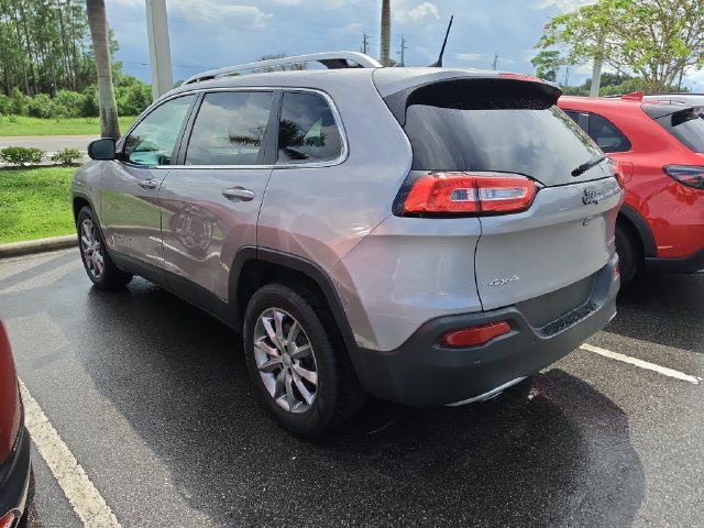 Used 2018 Jeep Cherokee Limited AWD/4WD image 4