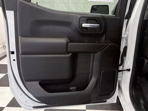 Used 2024 Chevrolet Silverado 1500 Custom image 17