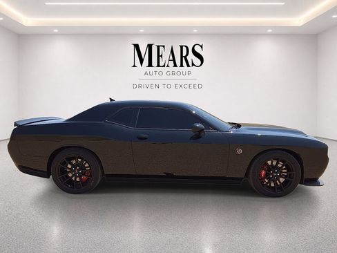 Used 2023 Dodge Challenger SRT Hellcat RWD image 6