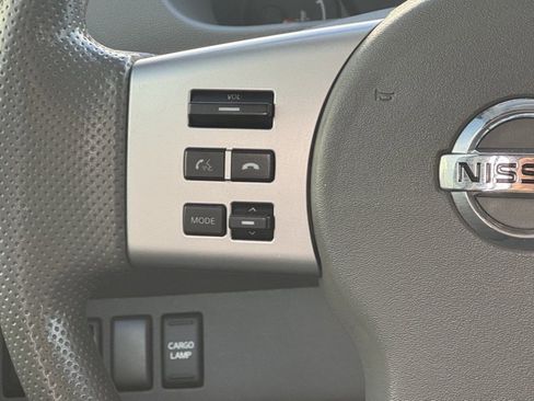 Used 2019 Nissan Frontier SV image 16