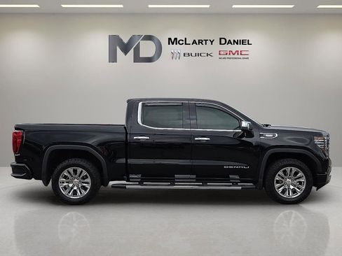 Certified 2024 GMC Sierra 1500 Denali w/ Technology Package AWD/4WD image 6