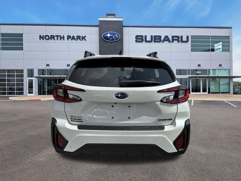 Used 2026 Subaru Crosstrek 2.5i Premium AWD/4WD image 4