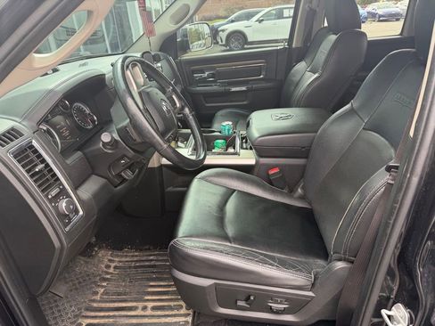 Used 2015 RAM 1500 Laramie w/ Convenience Group AWD/4WD image 6