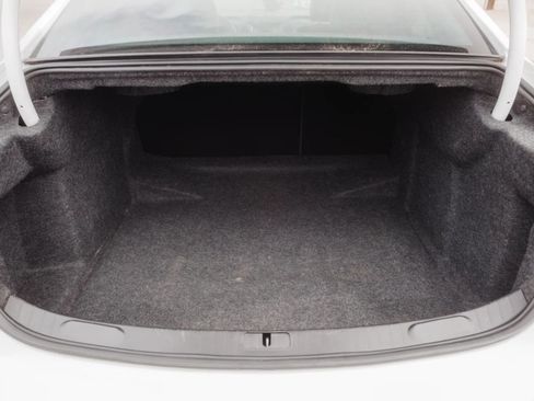 Used 2016 Chevrolet Impala LT image 6