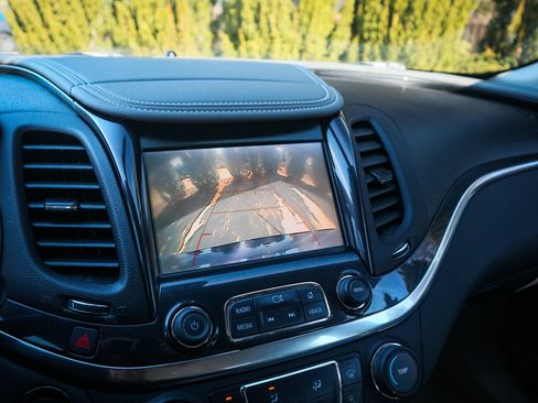 Used 2018 Chevrolet Impala LS image 25