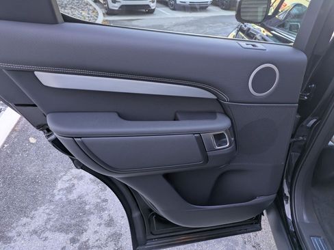 New 2026 Land Rover Discovery Limited Edition image 29