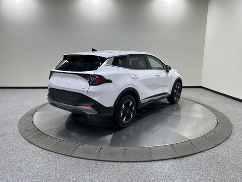 New 2026 Kia Sportage LX image 5