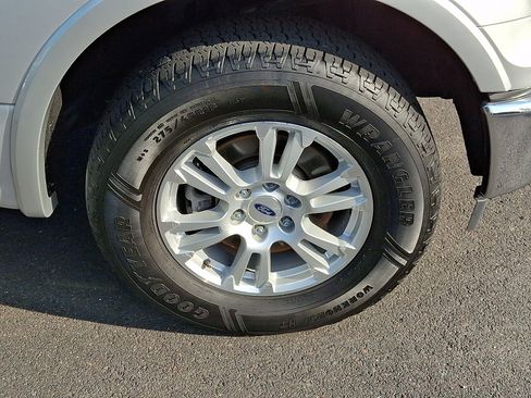 Used 2017 Ford F150 Lariat AWD/4WD image 8