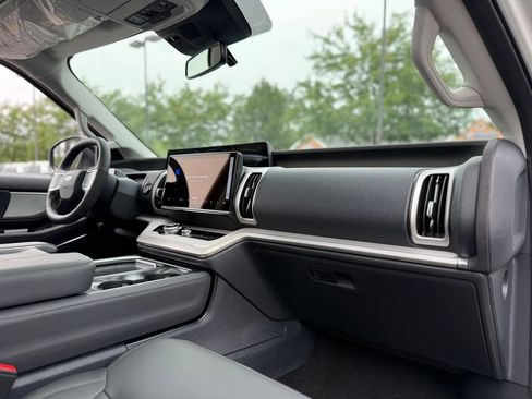 New 2027 Ford Expedition Active AWD/4WD image 19