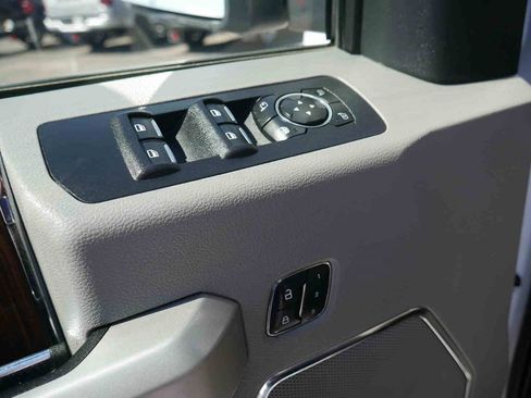 Used 2016 Ford F150 Lariat w/ Equipment Group 501A Mid AWD/4WD image 29