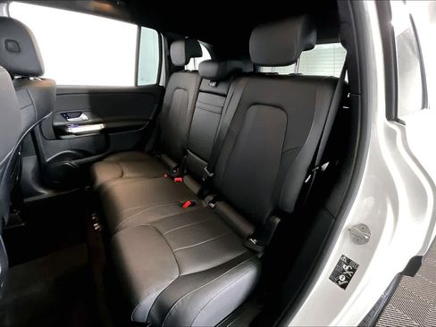 Used 2023 Mercedes-Benz GLB 250 4MATIC image 20
