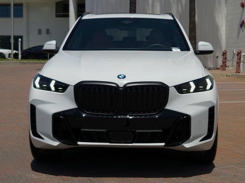 New 2026 BMW X5 xDrive40i w/ M Sport Package AWD/4WD image 3