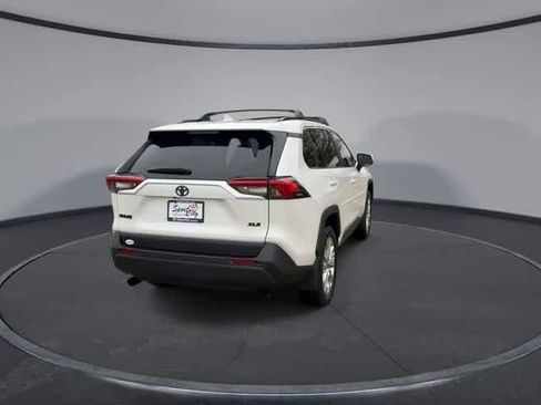 Used 2025 Toyota RAV4 XLE Premium image 7