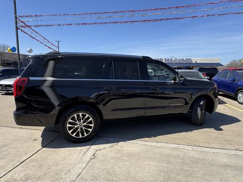 Used 2025 Ford Expedition Max Platinum image 4