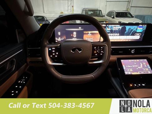 Used 2025 INFINITI QX80 Sensory AWD/4WD image 32