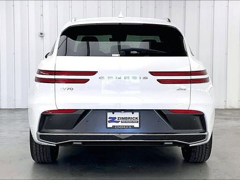 New 2026 Genesis GV70 2.5T Advanced image 4