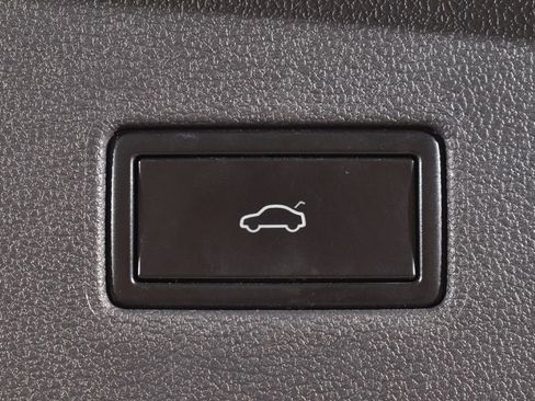 Used 2020 Volkswagen Tiguan SEL image 6