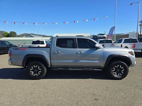 Used 2021 Toyota Tacoma TRD Off-Road AWD/4WD image 6