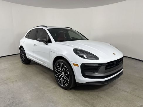 Certified 2026 Porsche Macan Turbo AWD/4WD image 9