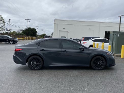 Certified 2025 Toyota Camry SE w/ Convenience Package image 2
