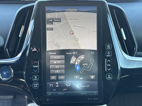 Certified 2018 Toyota Prius Prime Premium image 15