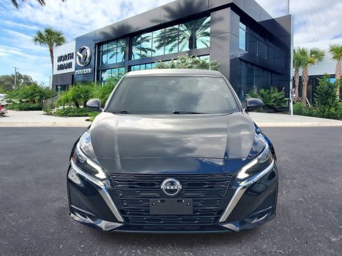 Used 2024 Nissan Altima 2.5 S FWD image 2