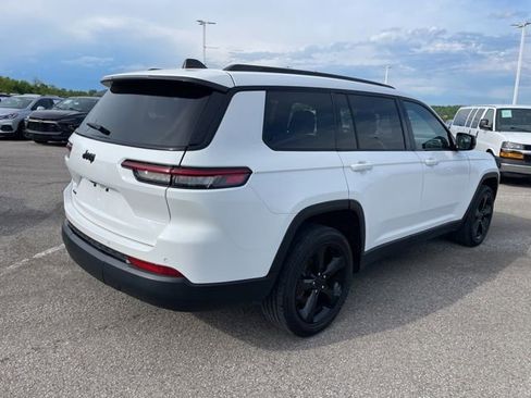 Used 2023 Jeep Grand Cherokee L Laredo AWD/4WD image 4