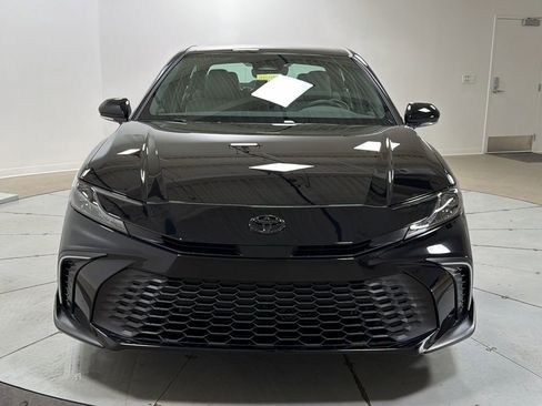 New 2026 Toyota Camry SE image 2