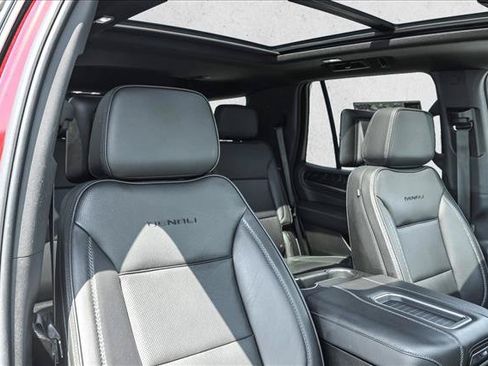 Used 2023 GMC Yukon Denali AWD/4WD image 30