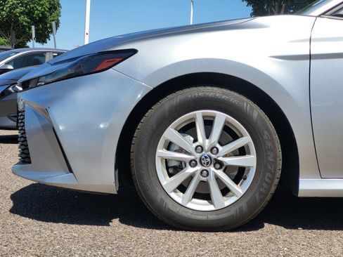 Used 2025 Toyota Camry LE FWD image 9