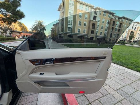 Used 2013 Mercedes-Benz E 550 Cabriolet image 44