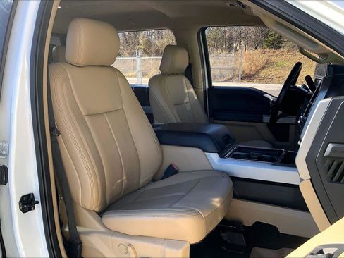 Used 2020 Ford F250 Lariat w/ Lariat Ultimate Package image 5