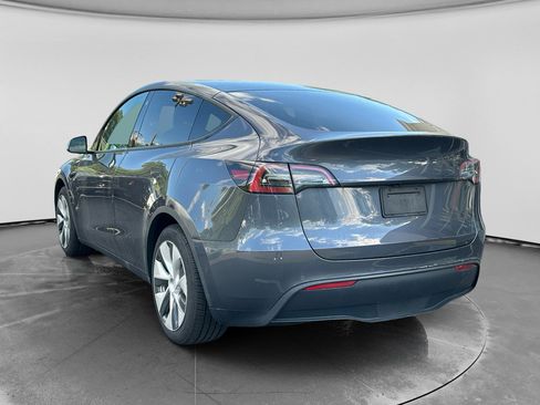Used 2021 Tesla Model Y Long Range AWD/4WD image 4