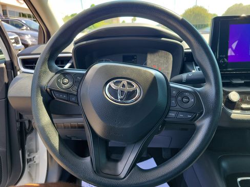 Used 2024 Toyota Corolla LE w/ LE Convenience Package FWD image 22
