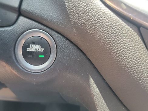 Used 2019 Chevrolet Equinox LT w/ LT Appearance Package FWD image 23