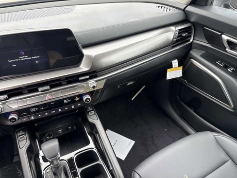 New 2025 Kia Telluride S image 15